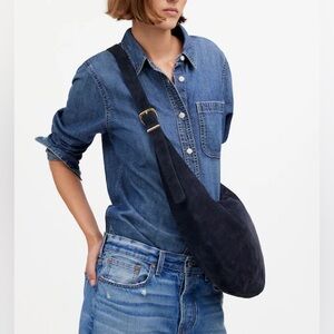 Madewell Essential Curve Shoulder Bag in Deep Indigo Suede